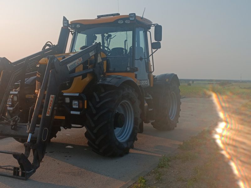 Jcb fastrac 3200