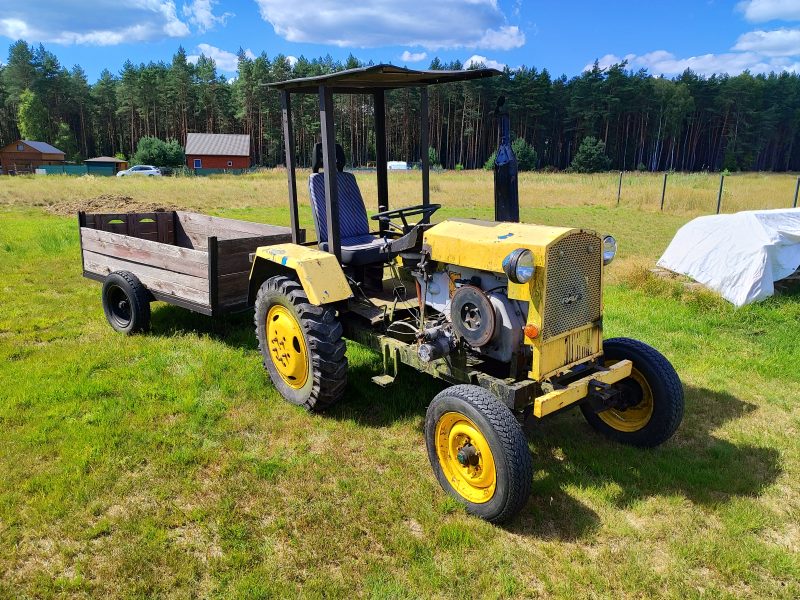 Traktor ES320 18 Km
