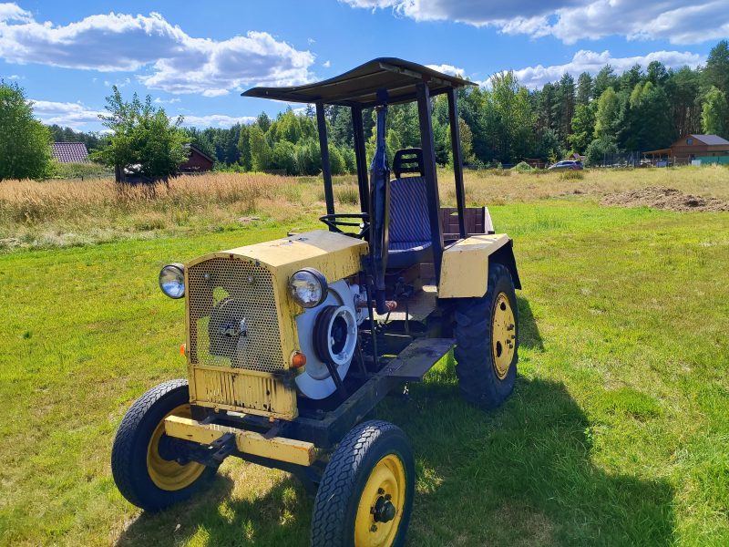 Traktor ES320 18 Km