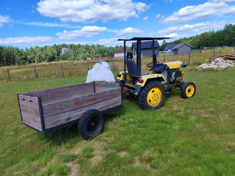 Traktor ES320 18 Km
