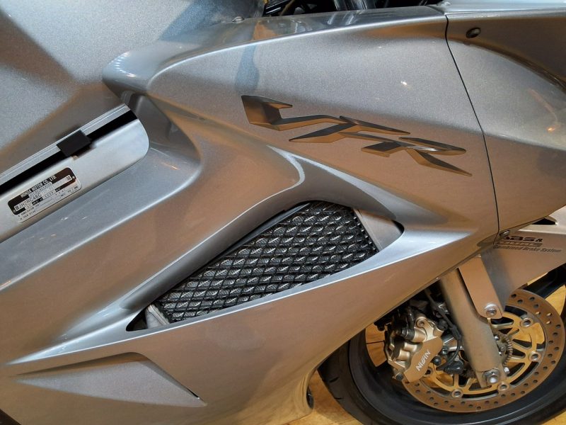 Honda VFR ## ZADBANY ## BŁYSZCZY # technicznie super# raty KUP ONLINE