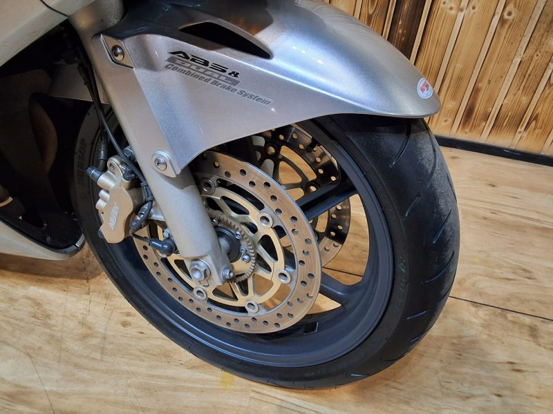 Honda VFR ## ZADBANY ## BŁYSZCZY # technicznie super# raty KUP ONLINE