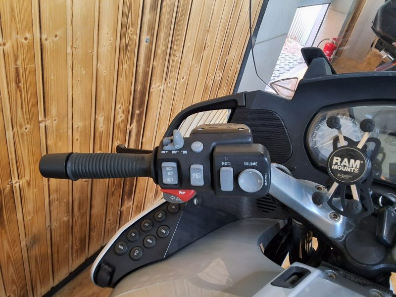 BMW R 1200 RT ## piękny motocykl BMW R 1200 RT ## WYGLĄDA Pięknie
