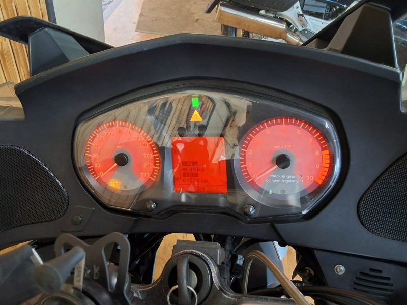 BMW R 1200 RT ## piękny motocykl BMW R 1200 RT ## WYGLĄDA Pięknie