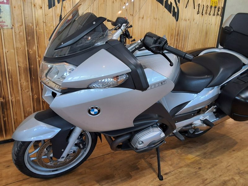 BMW R 1200 RT ## piękny motocykl BMW R 1200 RT ## WYGLĄDA Pięknie