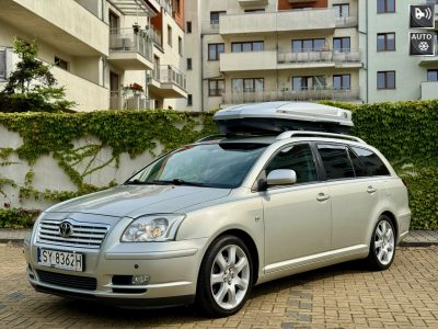 Toyota Avensis 2.0 BOX gratis !! II (2003-2009)