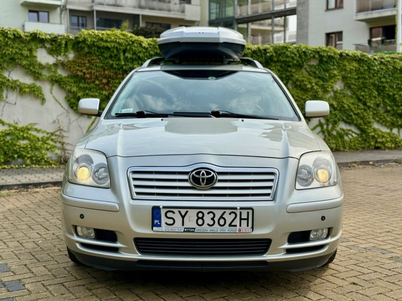 Toyota Avensis 2.0 BOX gratis !! II (2003-2009)