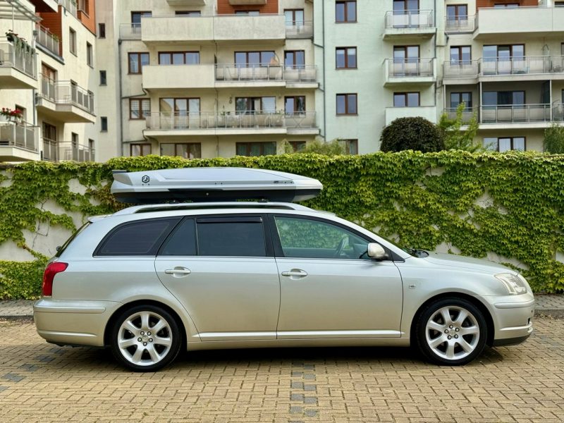 Toyota Avensis 2.0 BOX gratis !! II (2003-2009)