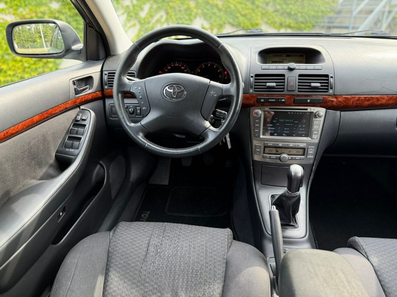Toyota Avensis 2.0 BOX gratis !! II (2003-2009)
