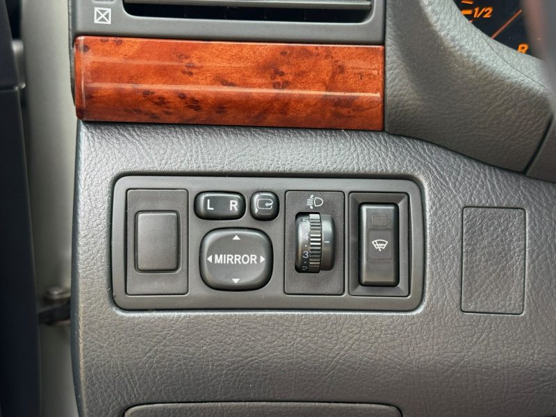 Toyota Avensis 2.0 BOX gratis !! II (2003-2009)