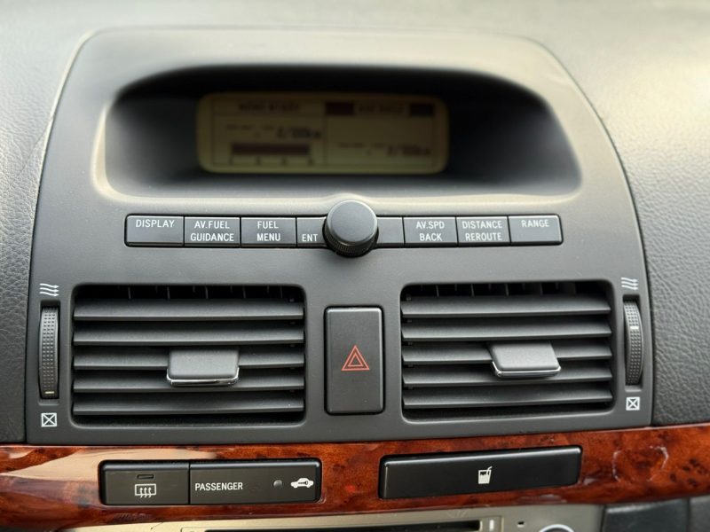 Toyota Avensis 2.0 BOX gratis !! II (2003-2009)