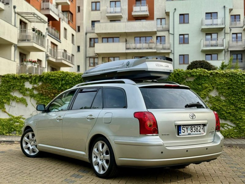 Toyota Avensis 2.0 BOX gratis !! II (2003-2009)