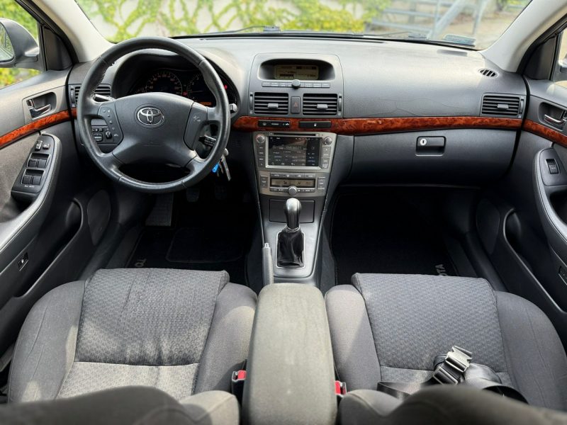 Toyota Avensis 2.0 BOX gratis !! II (2003-2009)