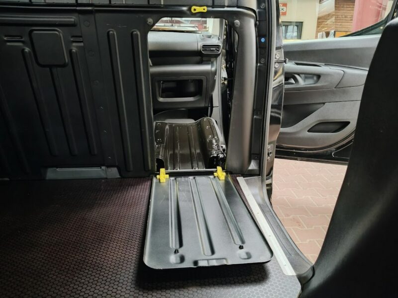 Toyota Proace City 1.5 102KM Rej. 12.2020r 81 tyś km, I Właściciel, FV 23%