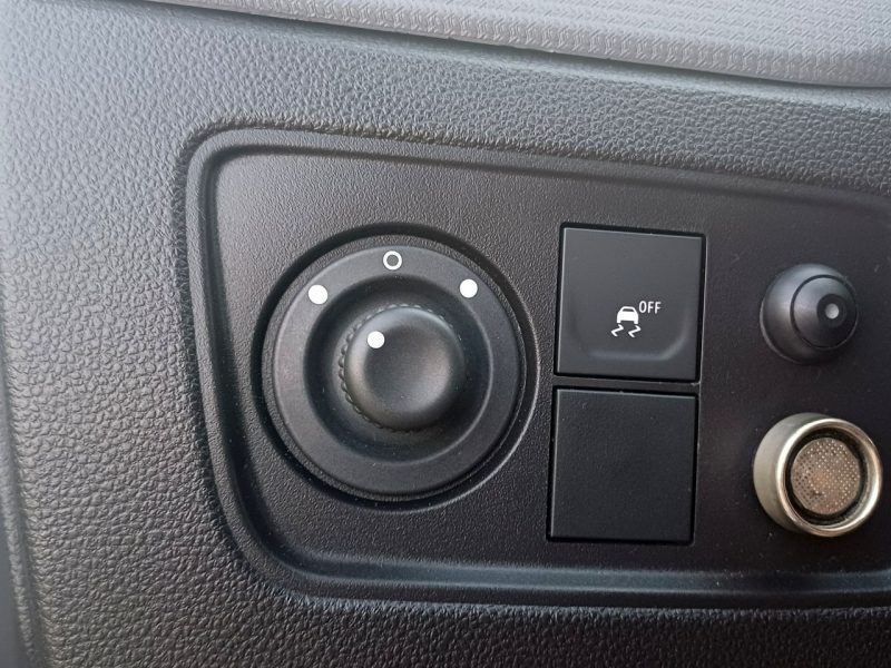 Renault Express 1.5 dCi 95KM Bagażnik dachowy