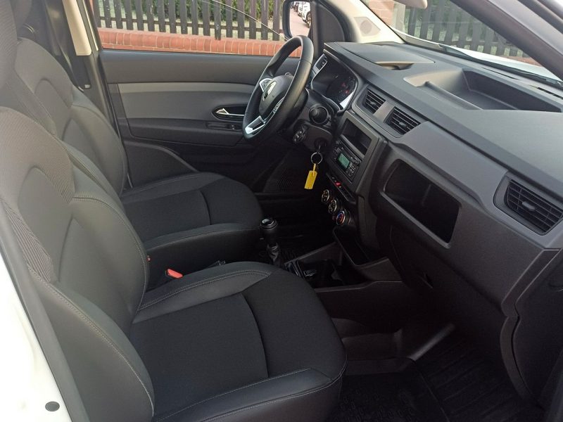 Renault Express 1.5 dCi 95KM Bagażnik dachowy