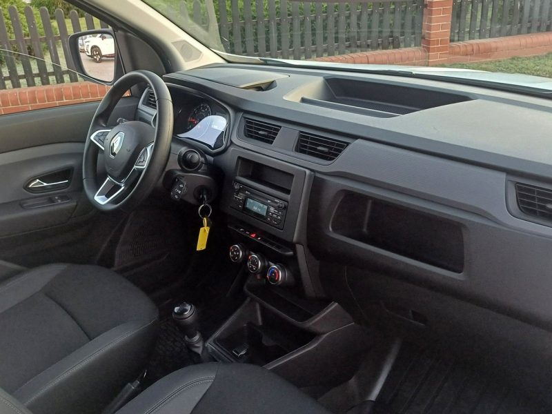 Renault Express 1.5 dCi 95KM Bagażnik dachowy
