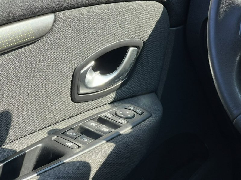 Renault Grand Scenic Gwarancja na rok w cenie auta * Wyjątkowo Ładny * Udok. Przebieg * II (2009-2016)