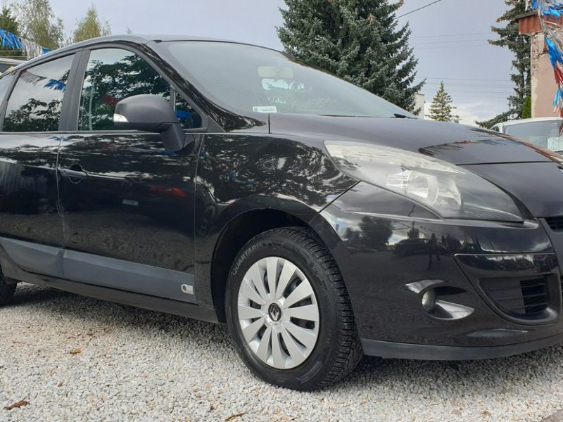 Renault Scenic 1 ROK GWARANCJI W CENIE!! Navi ,Manual 6biegów ,Możliwa Zamiana III (2009-2016)