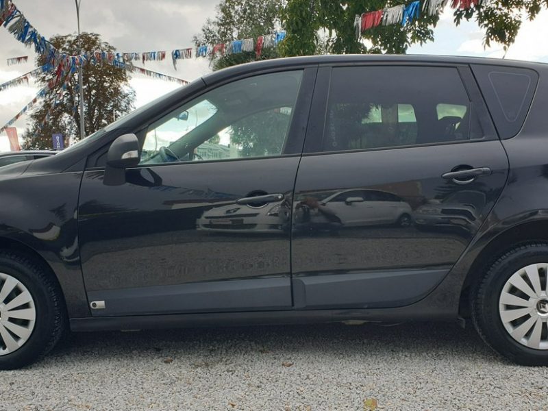Renault Scenic 1 ROK GWARANCJI W CENIE!! Navi ,Manual 6biegów ,Możliwa Zamiana III (2009-2016)