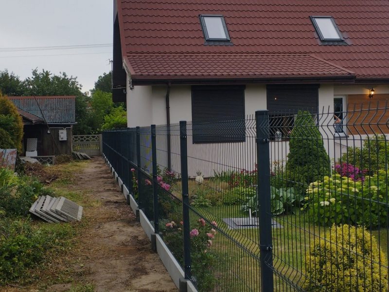 Ogrodzenia z montażem – panelowe i betonowe