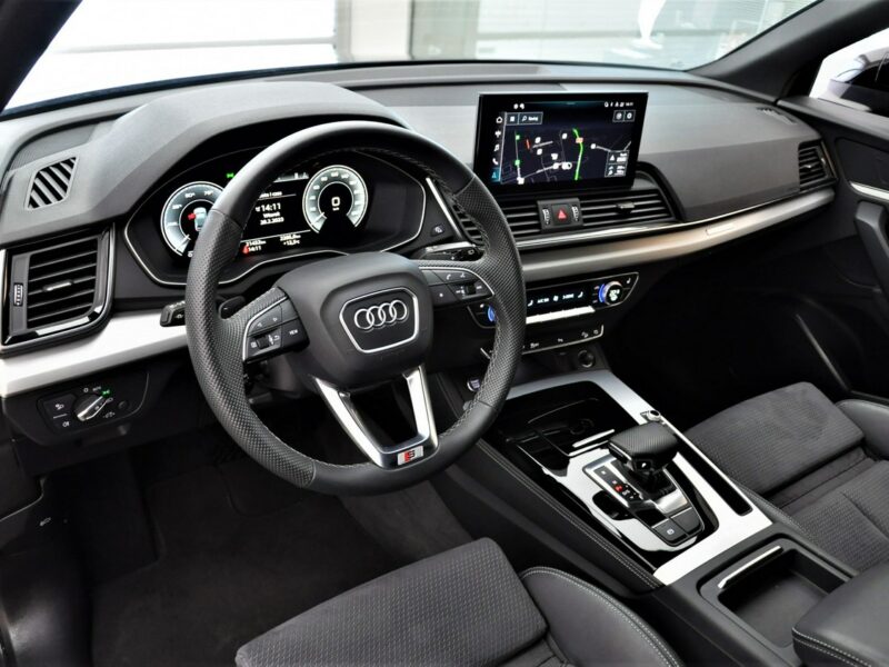 Audi Q5 55 TFSI e 36KM quattro Plug In Sline Stronic Alcantara ACC LED Kamera FY (2017-)