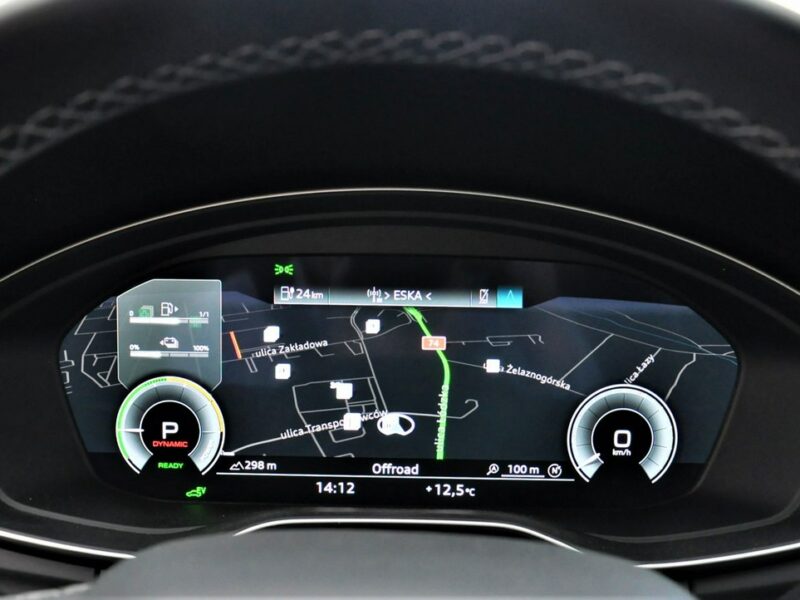 Audi Q5 55 TFSI e 36KM quattro Plug In Sline Stronic Alcantara ACC LED Kamera FY (2017-)