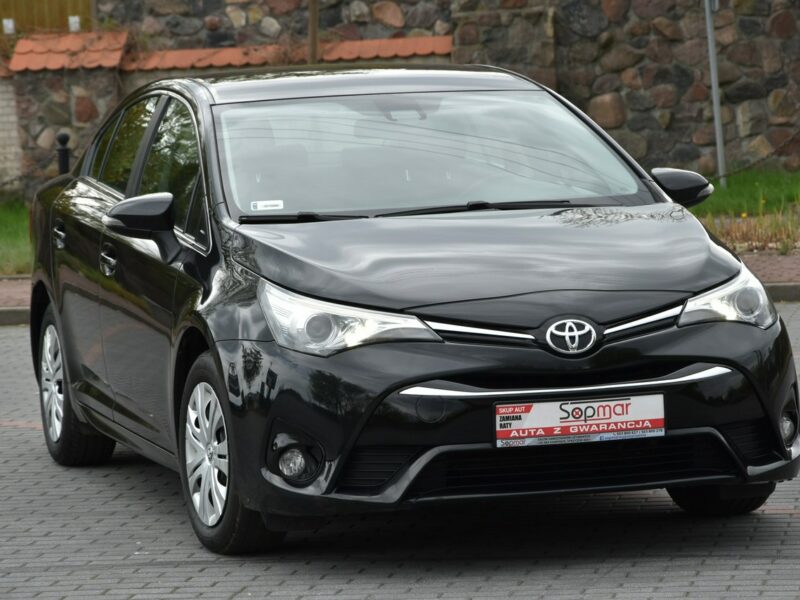 Toyota Avensis 1.6 132KM 2015r. lift SALON climatronic czujniki 138tkm Polecam III (2009-)