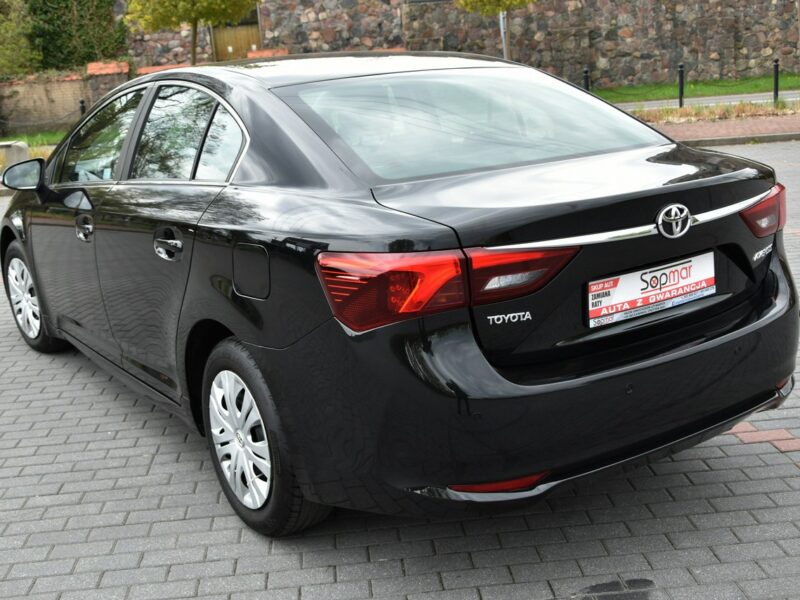 Toyota Avensis 1.6 132KM 2015r. lift SALON climatronic czujniki 138tkm Polecam III (2009-)