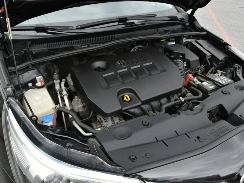 Toyota Avensis 1.6 132KM 2015r. lift SALON climatronic czujniki 138tkm Polecam III (2009-)