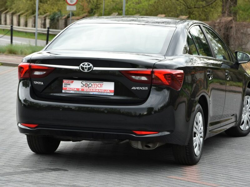 Toyota Avensis 1.6 132KM 2015r. lift SALON climatronic czujniki 138tkm Polecam III (2009-)