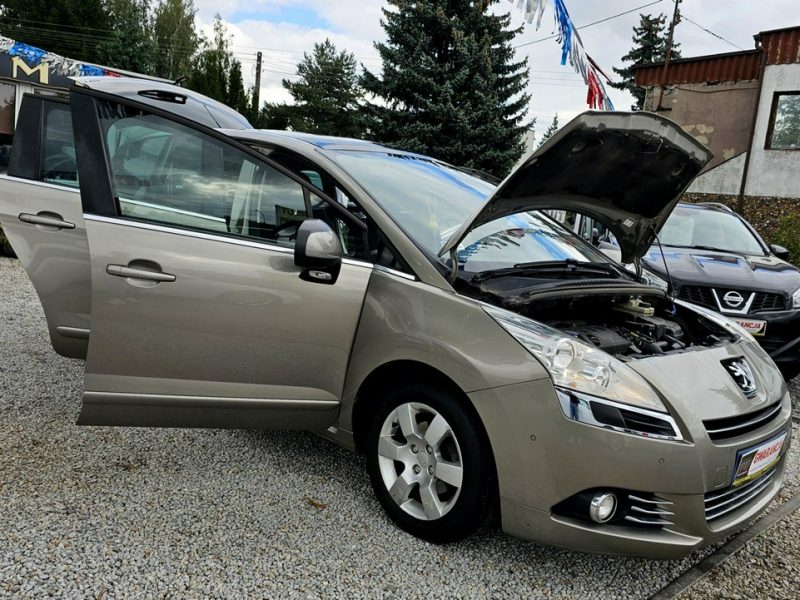 Peugeot 5008 Navi * Panorama / Head Up . 120 KM - 1.6 benz * GWARANCJA/.3SZT I (2009-2017)