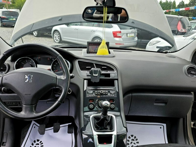 Peugeot 5008 Navi * Panorama / Head Up . 120 KM - 1.6 benz * GWARANCJA/.3SZT I (2009-2017)