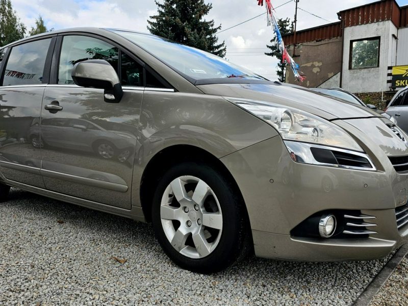 Peugeot 5008 Navi * Panorama / Head Up . 120 KM - 1.6 benz * GWARANCJA/.3SZT I (2009-2017)