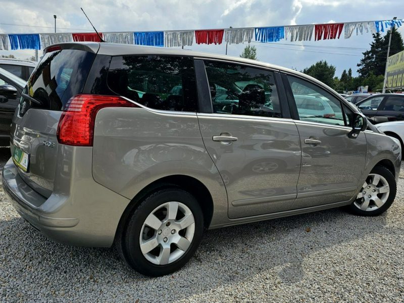 Peugeot 5008 Navi * Panorama / Head Up . 120 KM - 1.6 benz * GWARANCJA/.3SZT I (2009-2017)