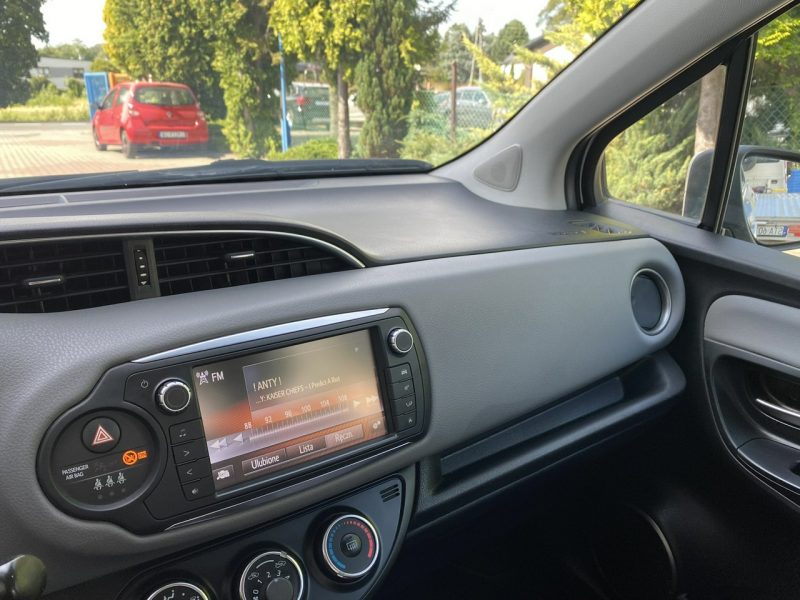 Toyota Yaris 1.3 99KM Kamera,Bluetooth, Gwarancja III (2011-2019)