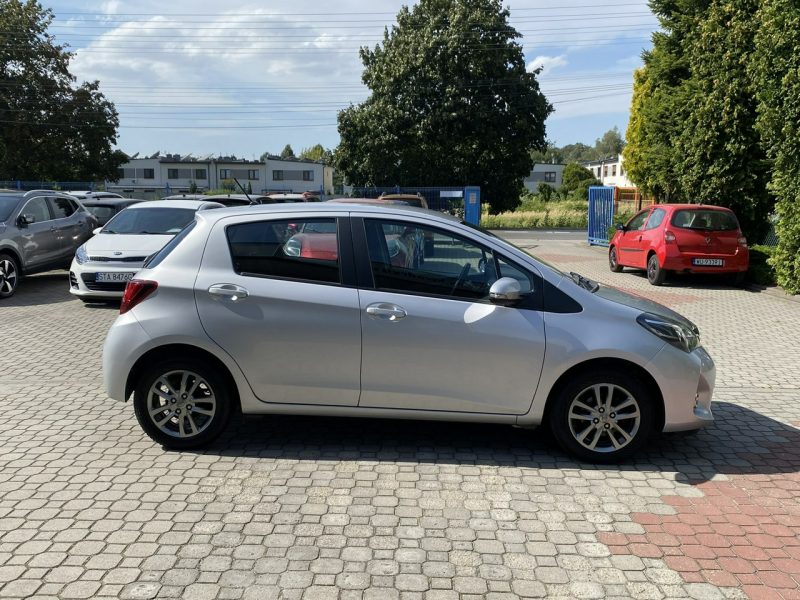 Toyota Yaris 1.3 99KM Kamera,Bluetooth, Gwarancja III (2011-2019)