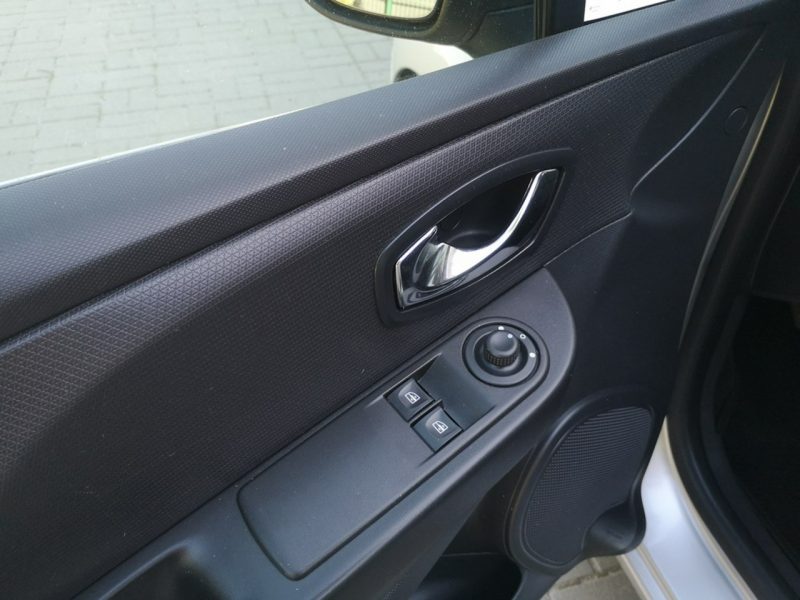 Renault Clio 1.2 16v 74 KM Klima Tempomat Podgrz. fotele Ledy Serwis IV (2012-)