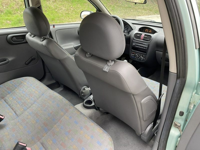 Opel Corsa Opel Corsa Opłacony Benzyna Mały przebieg Klima C (2000-2006)