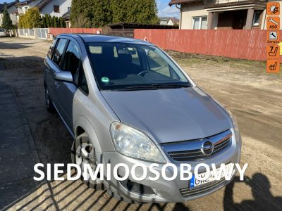 Opel Zafira Niezawodna,mocna benzyna,7 m,hak ,po liftingu,tempomat, opony wielosez B (2005-2011)