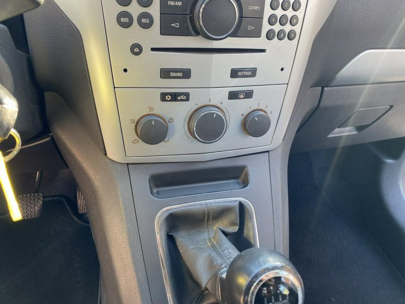 Opel Zafira Niezawodna,mocna benzyna,7 m,hak ,po liftingu,tempomat, opony wielosez B (2005-2011)