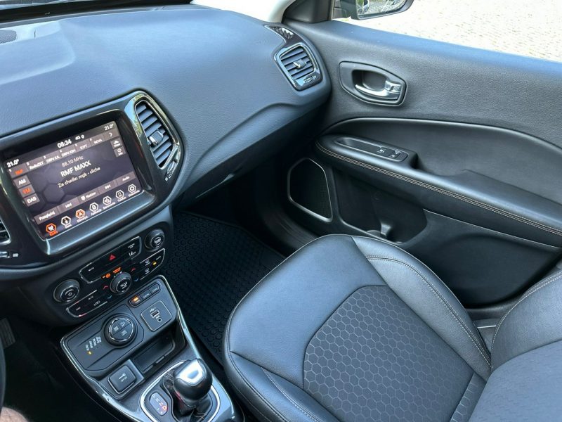 Jeep Compass Faktura VAT 23% 1.3 Limited Benzyna / Hybrid 4xe II (2016-)