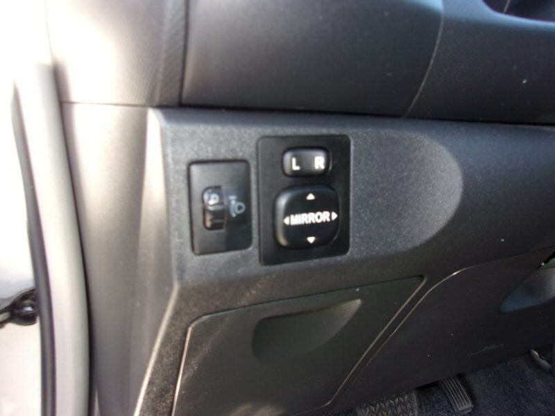 Toyota Yaris Automat 1.3 VVT-i Klimatyzacja El.Szyby, El. Lusterka II (2005-2011)