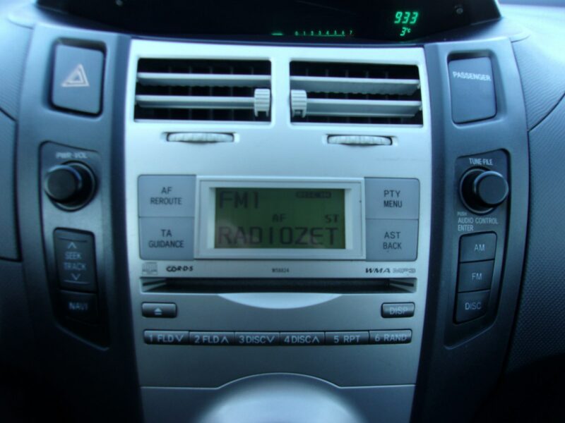 Toyota Yaris Automat 1.3 VVT-i Klimatyzacja El.Szyby, El. Lusterka II (2005-2011)