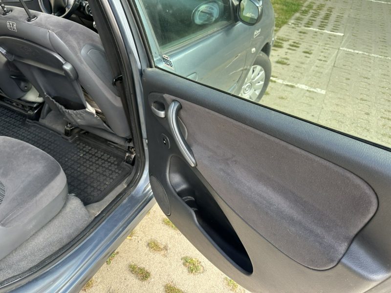 Citroen Xsara Picasso Hak, klimatronic, czujniki parkowania, opony wielosezonowe, tempomat