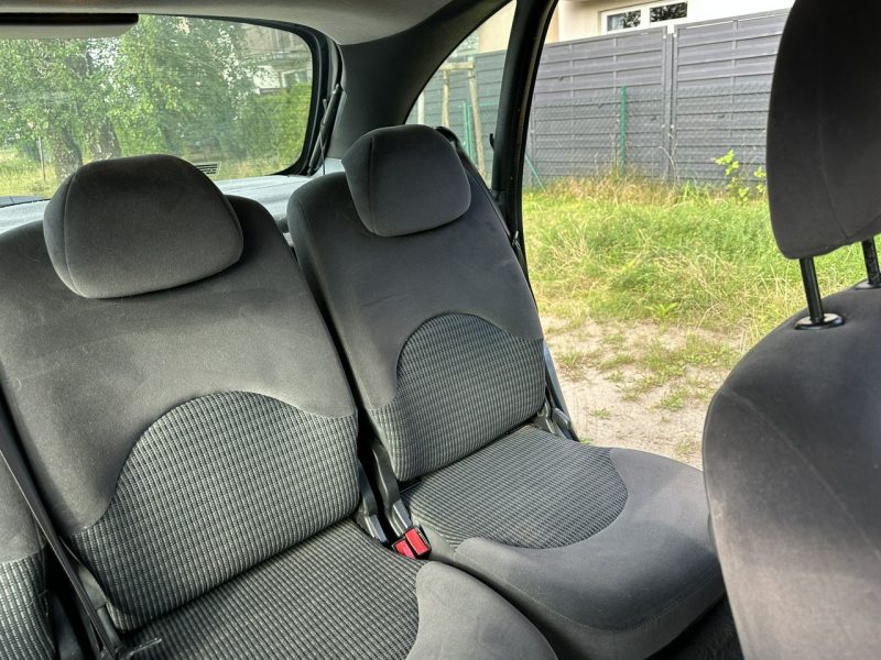 Citroen Xsara Picasso Hak, klimatronic, czujniki parkowania, opony wielosezonowe, tempomat