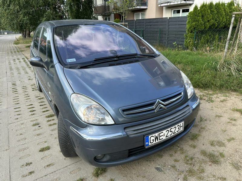 Citroen Xsara Picasso Hak, klimatronic, czujniki parkowania, opony wielosezonowe, tempomat