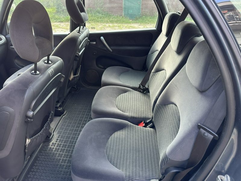 Citroen Xsara Picasso Hak, klimatronic, czujniki parkowania, opony wielosezonowe, tempomat