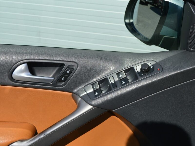Volkswagen Tiguan 2.0TDI Bezwypadkowy Serwisowany Klimatronik Skóra Opłaty do 24.03.2026 I (2007-2016)