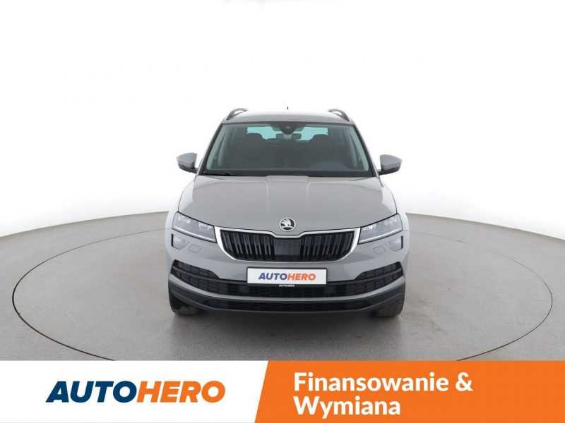 Škoda Karoq STYLE automat virtual navi PDC grzane fotele climatronic LED